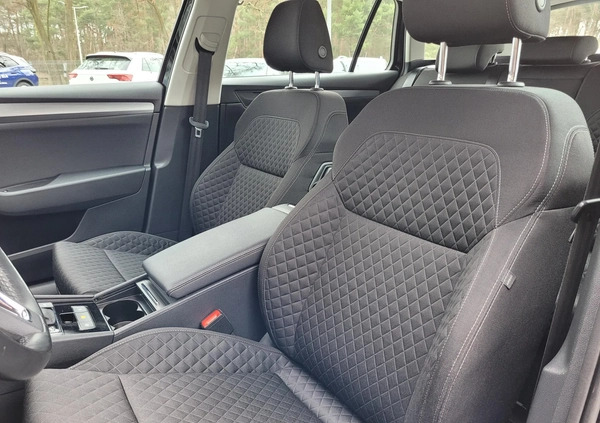 Skoda Superb cena 99900 przebieg: 108611, rok produkcji 2018 z Grodzisk Mazowiecki małe 277